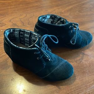 Toms Black suede wedges